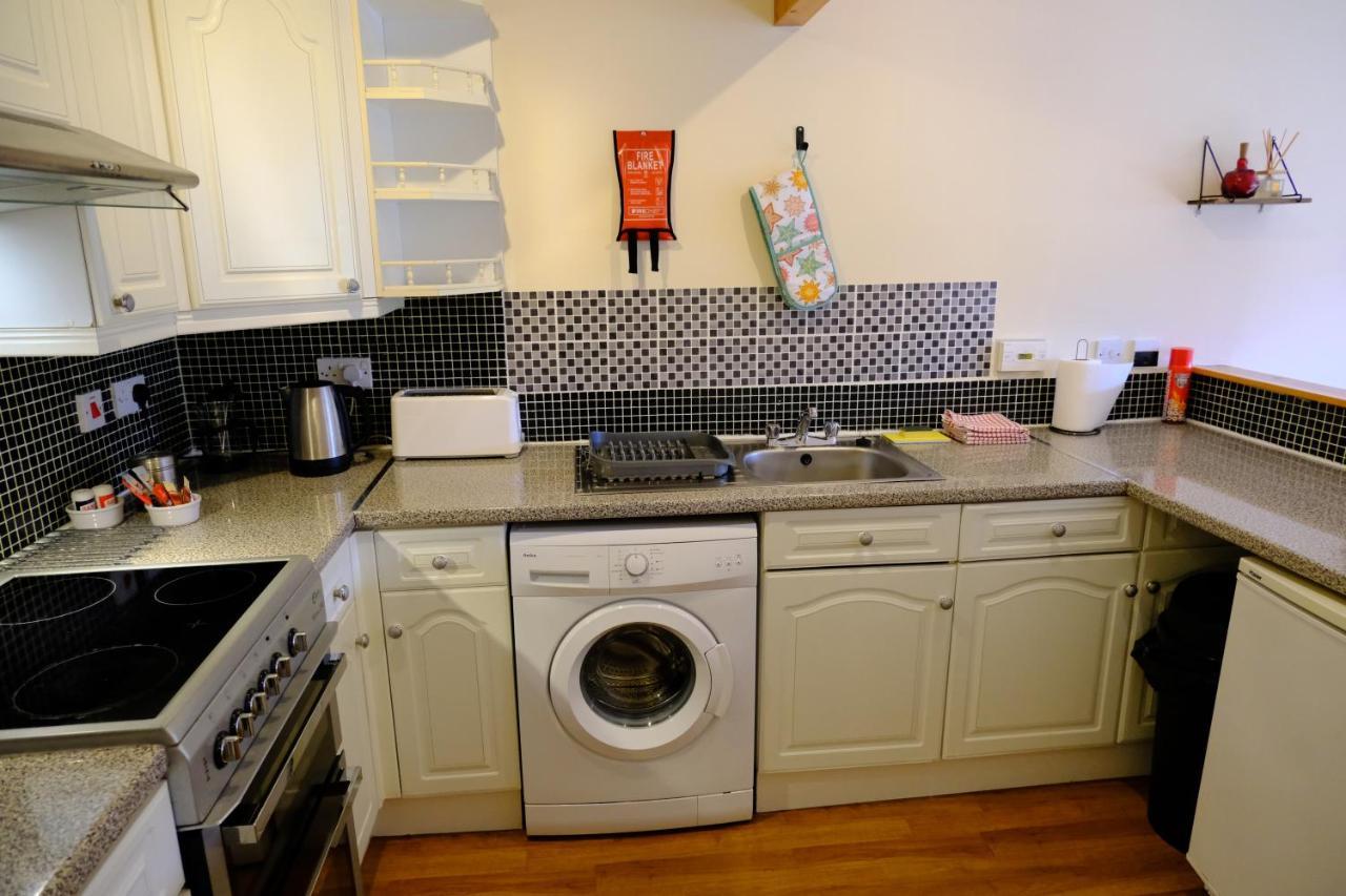 Lovely 1-Bedroom Apartment With Free Parking Inverness Ngoại thất bức ảnh